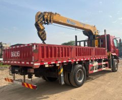 Dongfeng Liuzhou Chenglong M3 200 hp 6X2 5.8 m - ფოტო 4