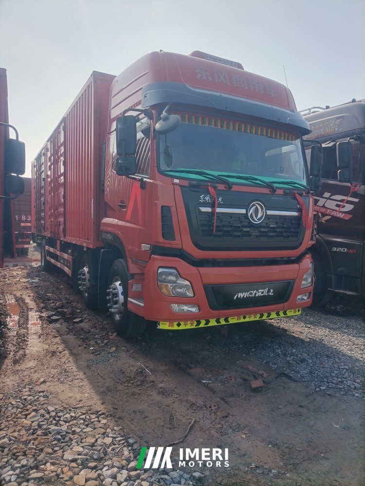Dongfeng Tianlong VL 292 hp 6X2 9.6 m - truck from China
