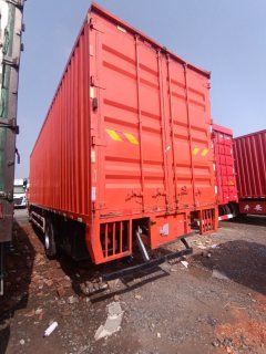 Dongfeng Tianlong VL 292 hp 6X2 9.6 m - photo 4