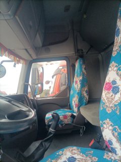 Dongfeng Liuzhou Chenglong H5 240 hp 4X2 9.6 m - ფოტო 3