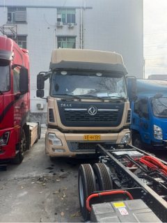 Dongfeng Tianlong KL 465 hp 6X4 - photo 2