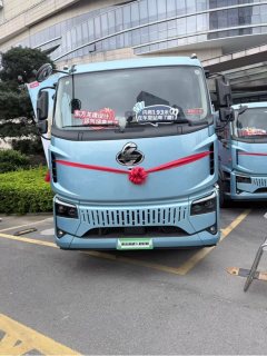 Dongfeng Liuzhou Chenglong H5V - photo 2