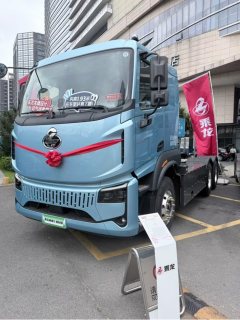 Dongfeng Liuzhou Chenglong H5V - photo 3