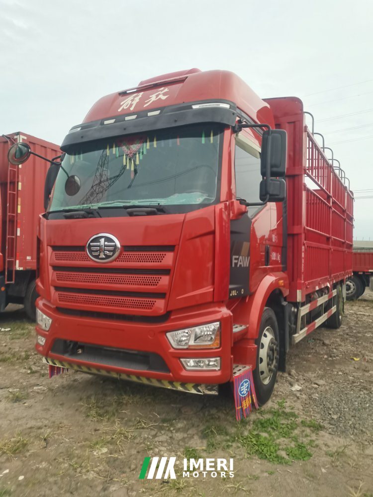 2023 FAW Jiefang J6L 260 hp 4X2 6.75 m
