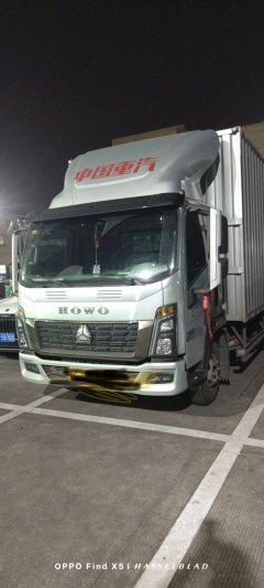 SINOTRUK HOWO Light Duty Truck Commander 150 hp 4X2 4.2 m - photo 2