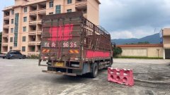 Dongfeng Liuzhou Chenglong H5 220 hp 4X2 6.8 m - ფოტო 4