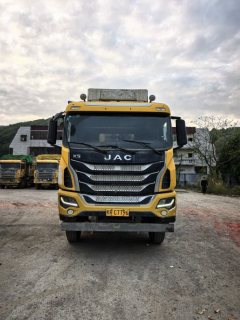 JAC Gallop GAC Higer K5 430 hp 8X4 8 m - ფოტო 1