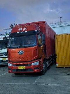 FAW Jiefang J6L 260 hp 4X2 8.3 m - ფოტო 1
