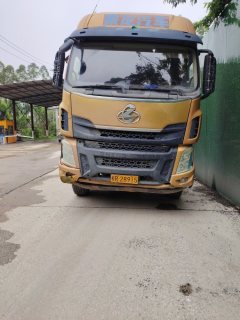 Dongfeng Liuzhou Chenglong H5 460 hp 6X4 - ფოტო 1