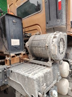 Dongfeng Liuzhou Chenglong H5 460 hp 6X4 - ფოტო 3