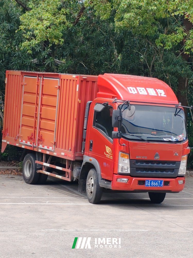 SINOTRUK HOWO Light Duty Truck Commander 120 hp 4X2 4.15 m - truck from China