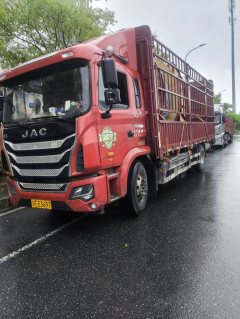 JAC Gallop GAC Higer K5 220 hp 4X2 5.8 m - photo 3