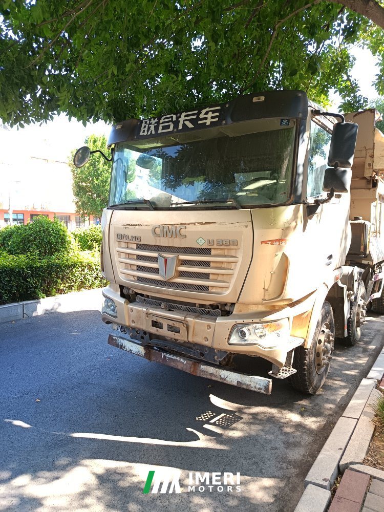 United Trucks U 380 hp 8X4 5.6 m - სატვირთო ჩინეთიდან