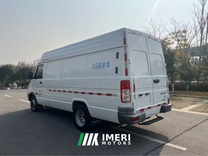 Iveco Daily 333 hp 4X2 3.3 m - სატვირთო ჩინეთიდან