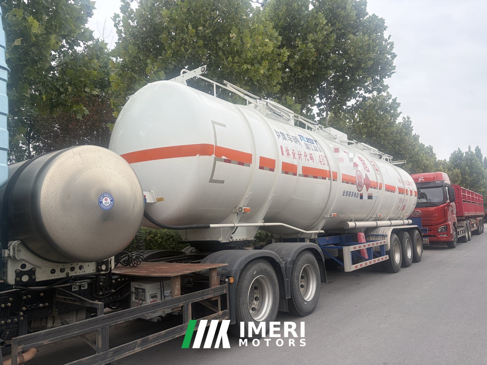 2025 12.47 m x2.55 m 3 tank semi-trailer