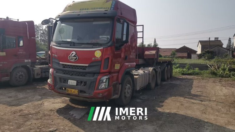 Dongfeng Liuzhou Chenglong H5 430 hp 6X4 - truck from China