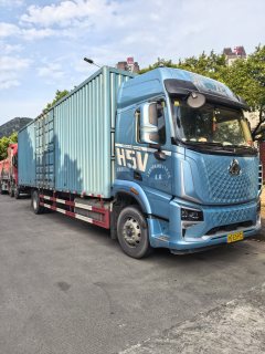Dongfeng Liuzhou Chenglong H5V 290 hp 4X2 9.7 m - ფოტო 2
