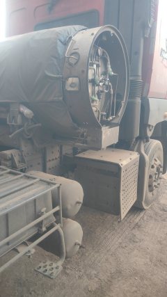 Dongfeng Liuzhou Chenglong H7 460 hp 6X4 - photo 2