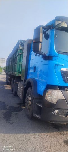 Sinotruk HOWO TX7 480 hp 6X4 - photo 3