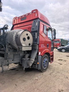 FAW Jiefang J6P 375 hp 6X4 - photo 2