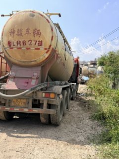 Sinotruk HOWO HOWO-7 380 hp 6X4 - фото 2