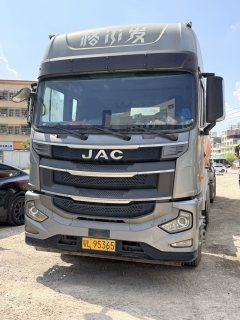 JAC Gallop Gelfa A5 480 hp 6X4 - photo 1