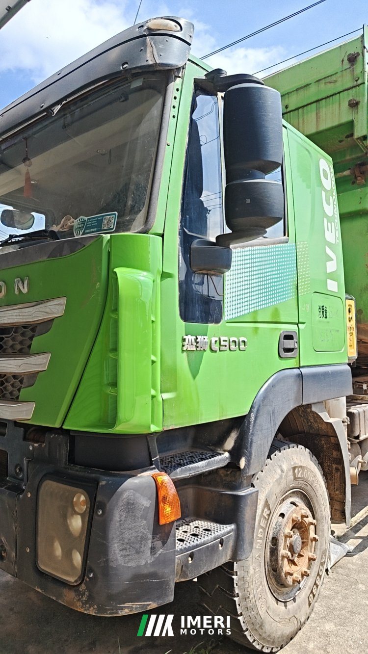 SAIC Hongyan Genlyon 360 hp 6X4 5.8 m - грузовик из Китая
