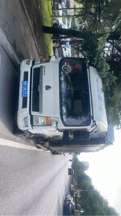 SINOTRUK HOWO Light Duty Truck Hanjiang 156 hp 4X2 4.15 m - ფოტო 1