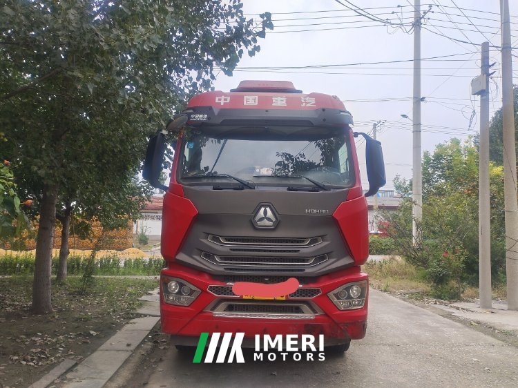 Sinotruk Hohan J5G 280 hp 6X2 7.8 m - truck from China