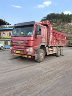 Sinotruk HOWO HOWO-7 440 hp 6X4 6 m - ფოტო 1