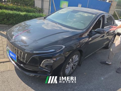 2022 FAW Hongqi E-QM5 431km Charging Fun Edition 5-seater - car from China