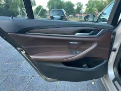 2019 BMW 5 Series 2019 2.0T AT 530LiLuxury Pkg4WD #19