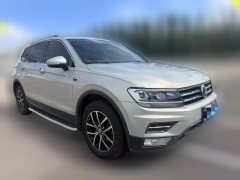 2017 Volkswagen Tiguan L 2017 1.8T AT 330TSILuxury FWD #1