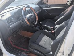 2019 Volkswagen Lavida 2017 1.6 MT Fashion #9