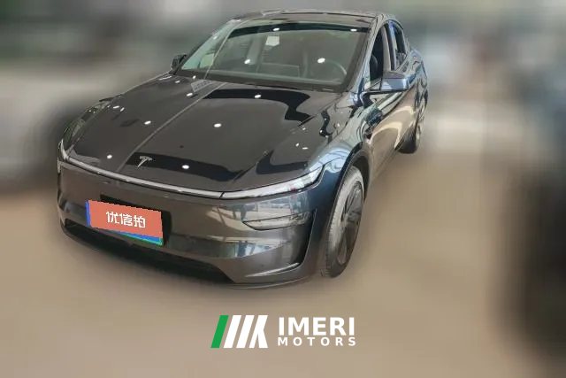 2025 Tesla Model Y 2025 rear wheel drive First Edition