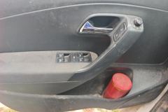 2016 Volkswagen Polo Hatchback 2014 1.6 AT Comfort #7