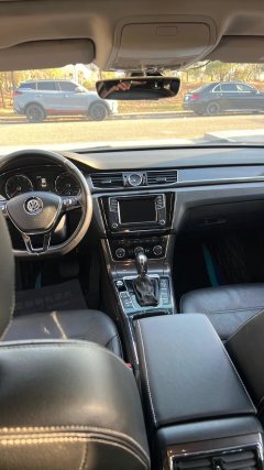 2017 Volkswagen Passat 2017 1.8T AT 330TSIYu ZunEdition #9