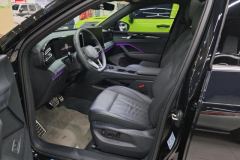 2026 Volkswagen Tiguan L 2026 PRO 380TSI 2WD R-Line Navigator Edition #9