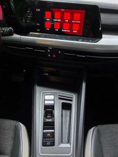 2021 Volkswagen Golf 2021 1.4T AT 280TSI Pro #9