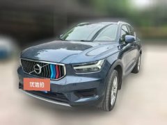2022 Volvo XC40 2022 T4 AWD Smart Fashion Edition #1