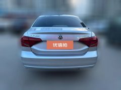 2017 Volkswagen Jetta 2017 1.4 MT Fashion #4