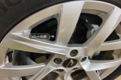Right Front Wheel Hub