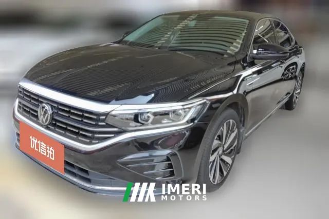 2022 Volkswagen Passat 2022 2.0T AT 330TSI Luxury