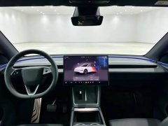 2025 Tesla Model Y L 2025 Long Range AWD Edition #9