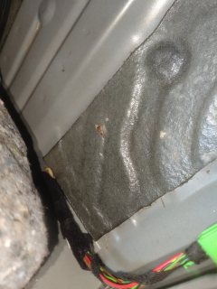 Прав. Передн. Floor Sound Seal