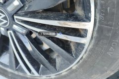 Right Front Wheel Hub