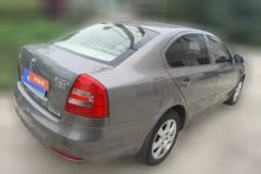 2015 Škoda Octavia 2015 1.6 MT ClassicYijieEdition #3