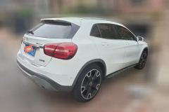 2018 Mercedes-Benz GLA-Class 2017 2.0T AT GLA220Fashion4WD #3