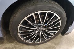 Right Front Wheel Hub