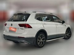 2017 Volkswagen Tiguan L 2017 2.0T AT 380TSISupremeFlagship 4WD #3